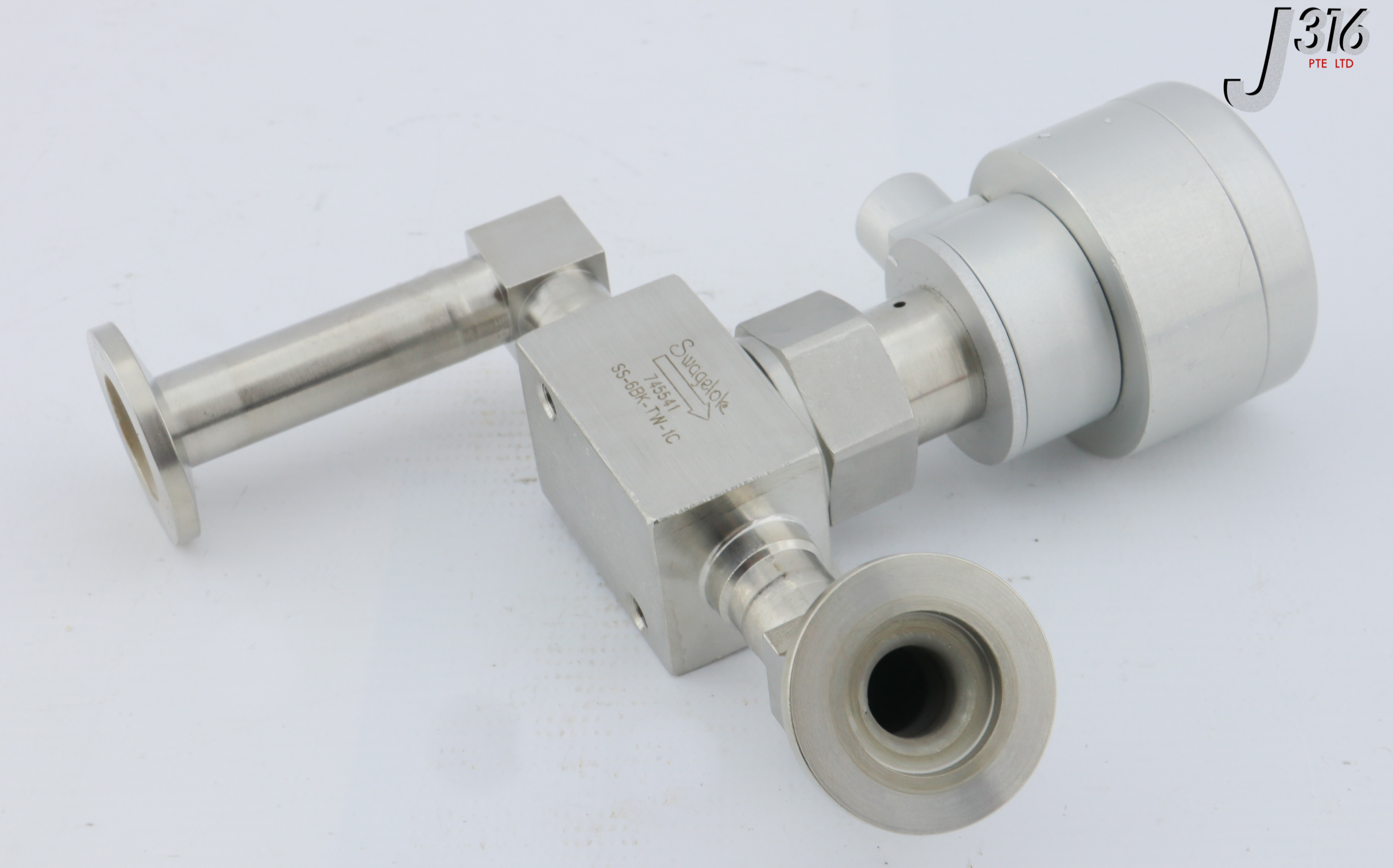 28094 LAM RESEARCH BELLOWS SEALED VALVE ASSY, SS-6BK-TW-1C 839
